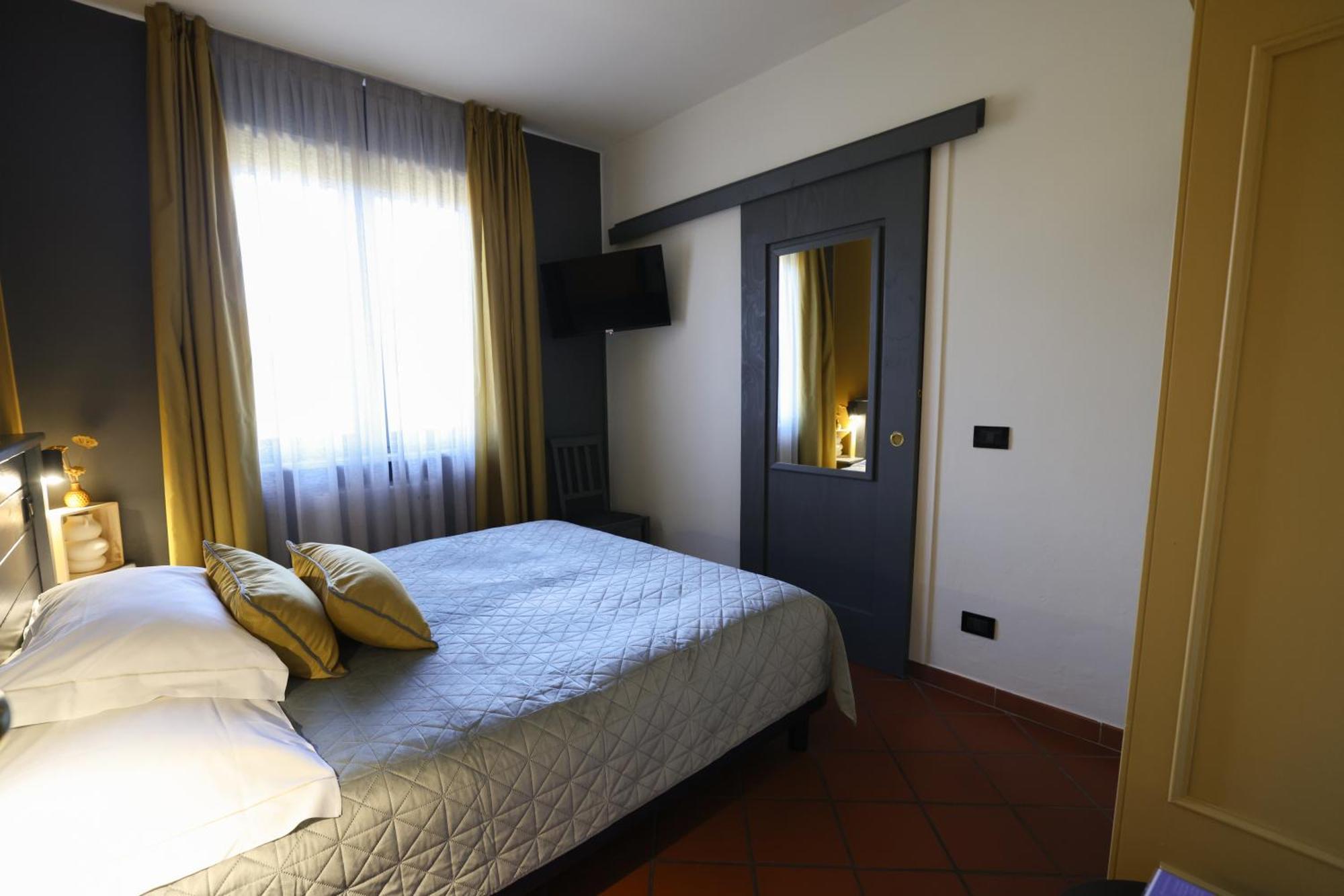 Hotel Florence Manerba del Garda Ngoại thất bức ảnh