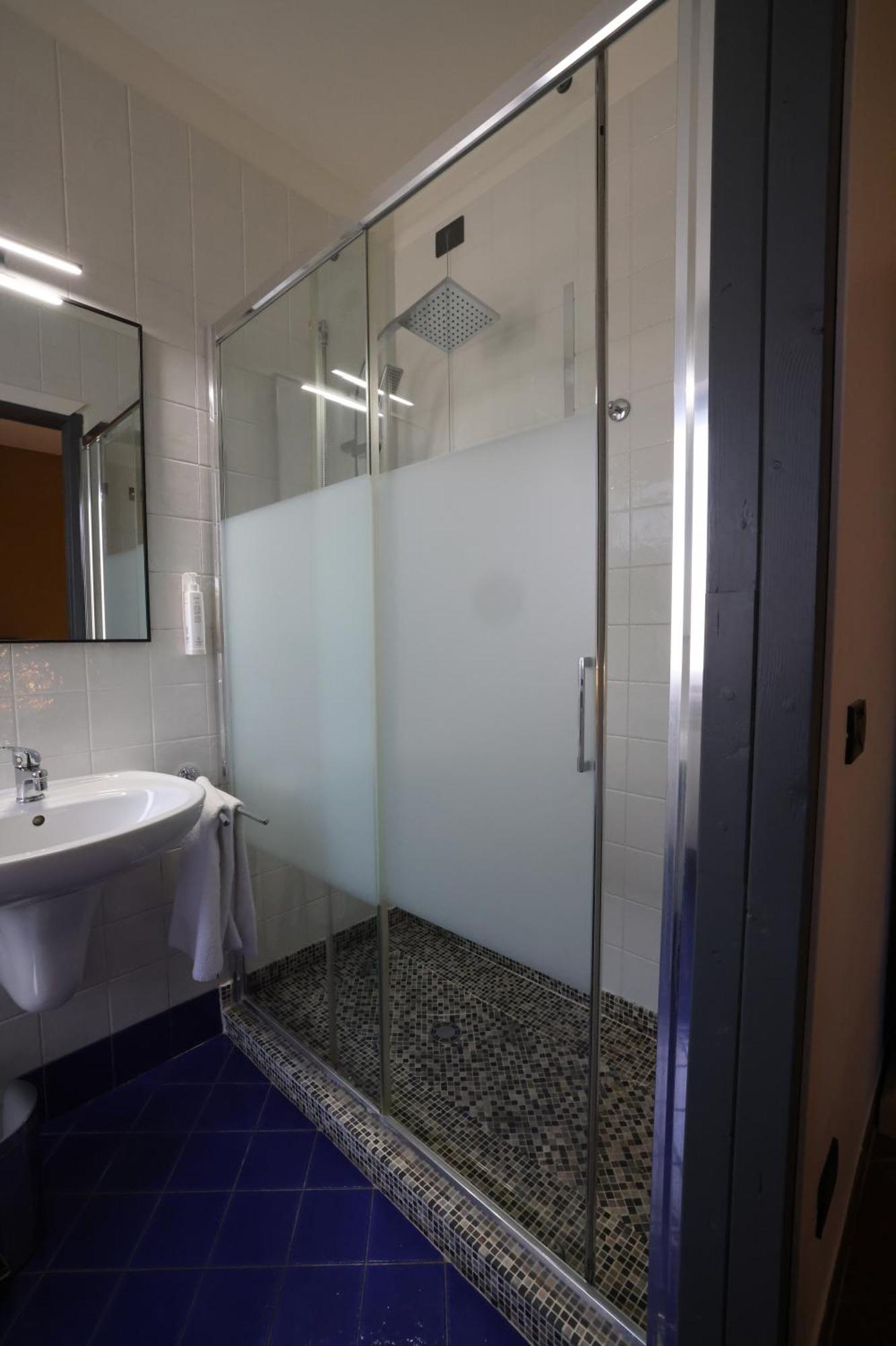 Hotel Florence Manerba del Garda Phòng bức ảnh