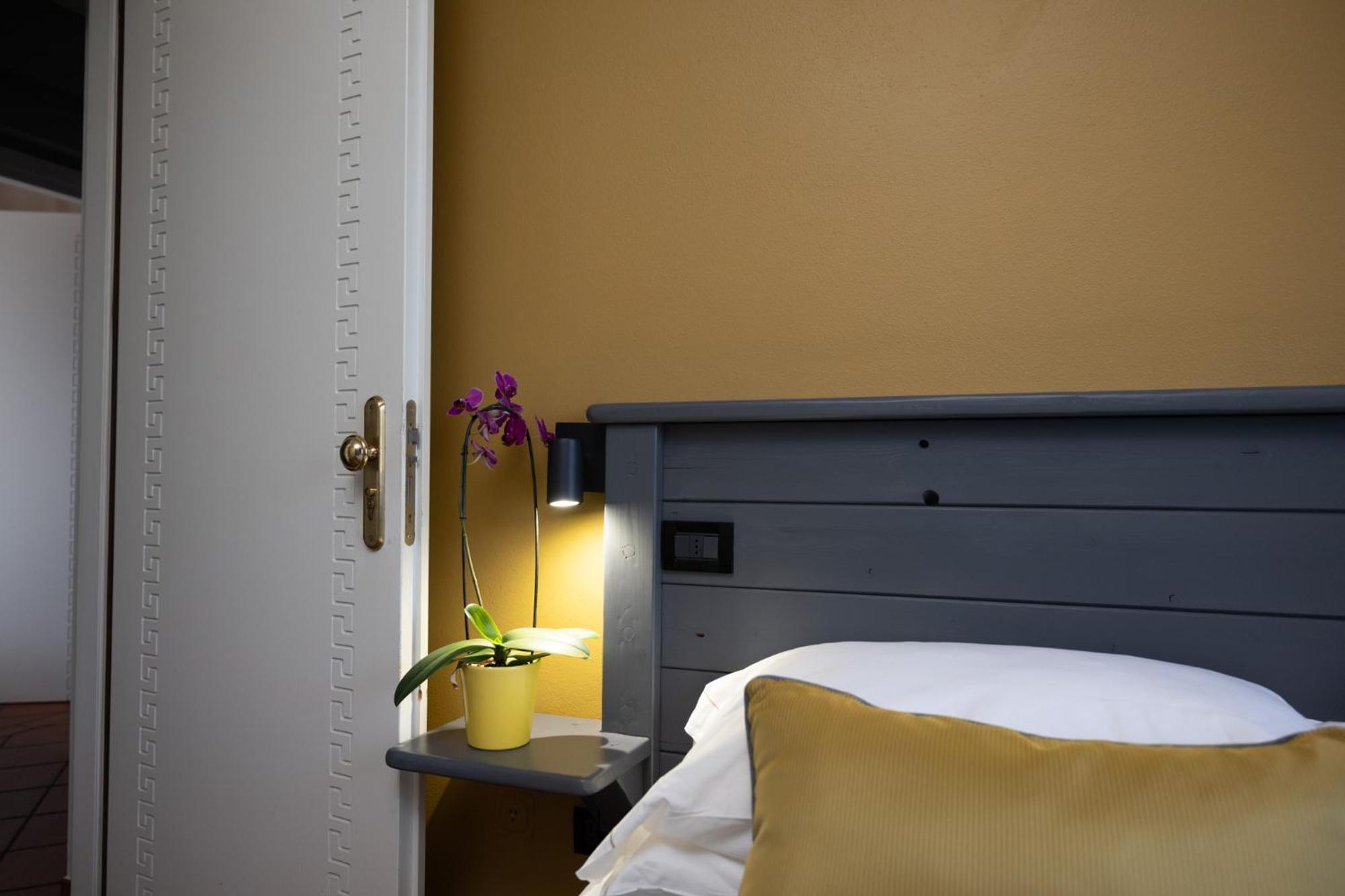 Hotel Florence Manerba del Garda Phòng bức ảnh