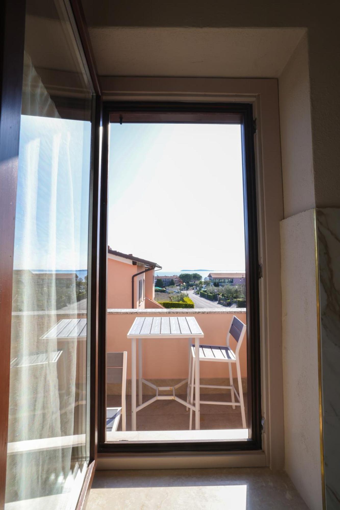 Hotel Florence Manerba del Garda Phòng bức ảnh