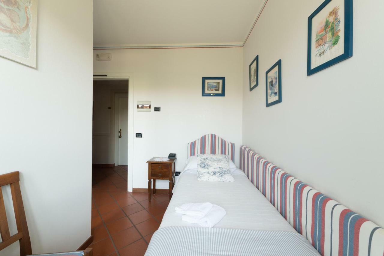 Hotel Florence Manerba del Garda Ngoại thất bức ảnh