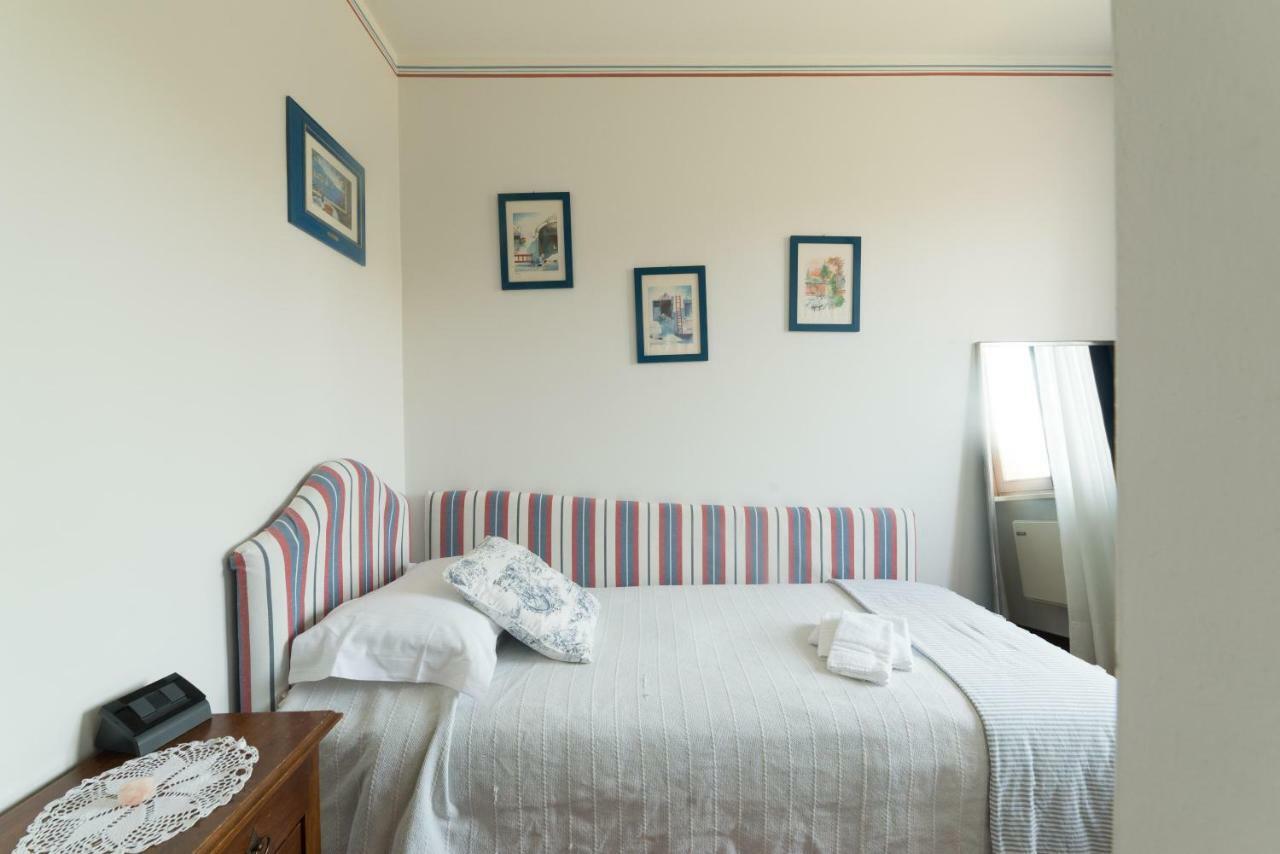 Hotel Florence Manerba del Garda Ngoại thất bức ảnh